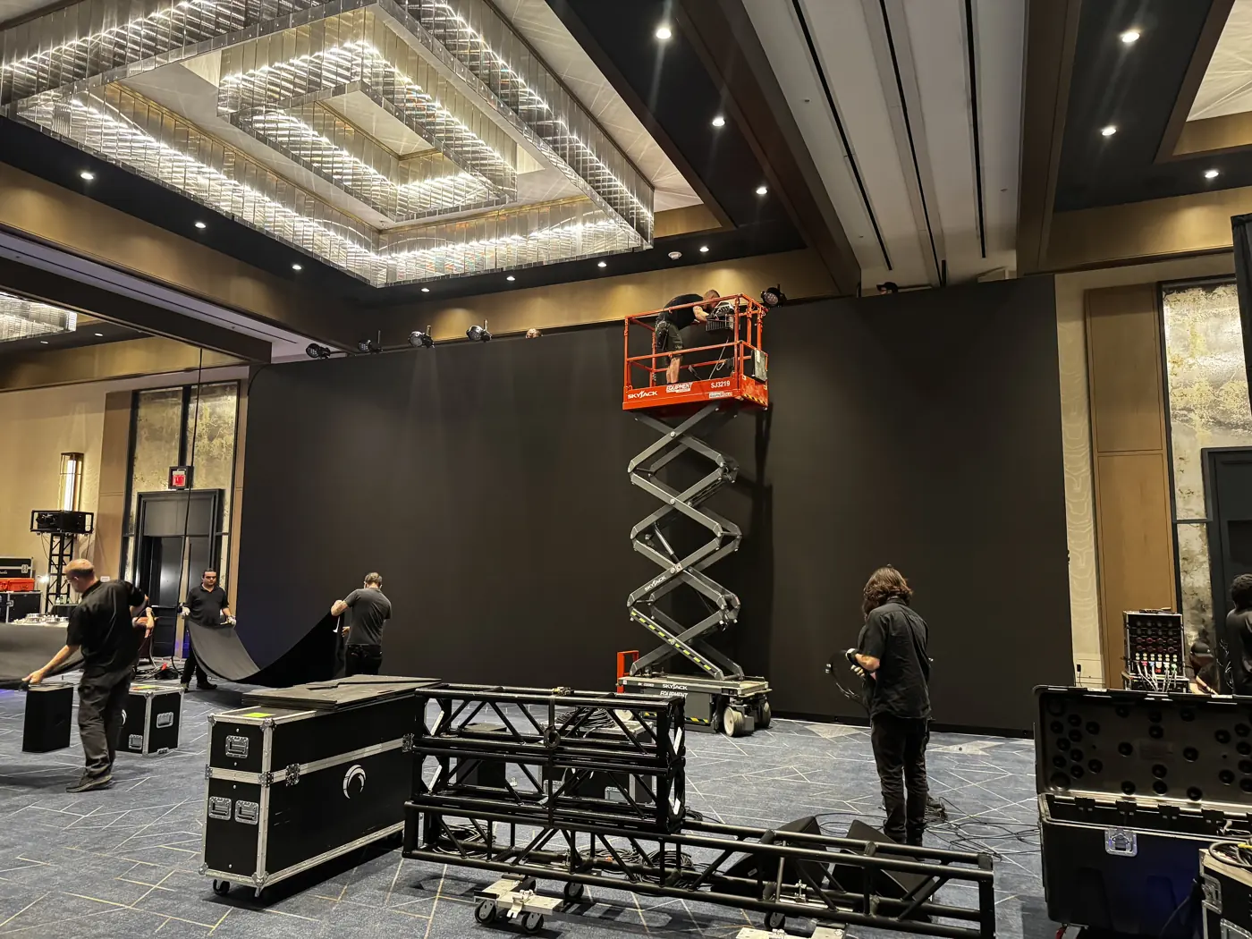 Orange Thread LIVE crew building a stage and LED wall at JW Marriott Nashville